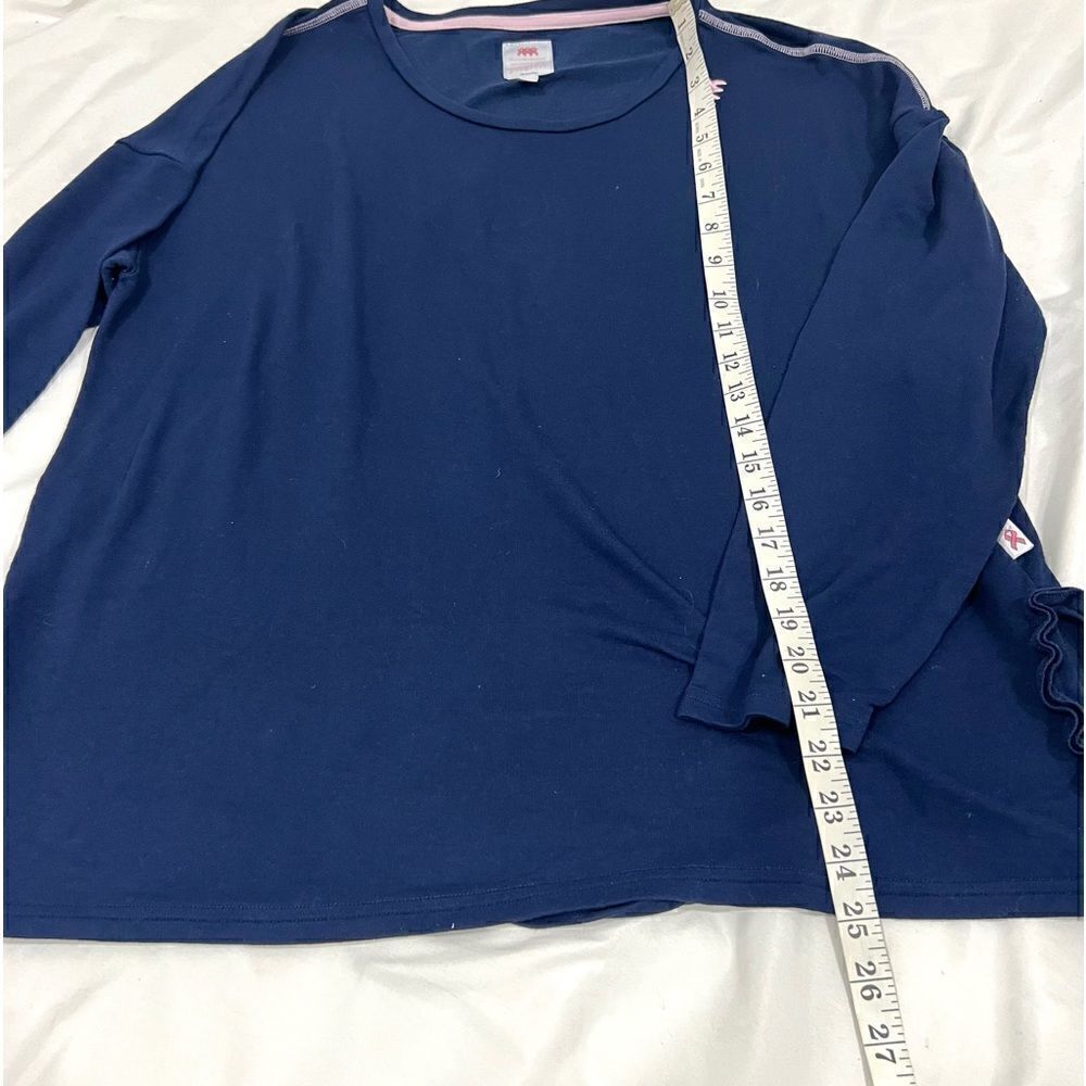 Thrive progress long sleeve breast cancer awareness top size XL (3x$15) - Picture 2 of 11